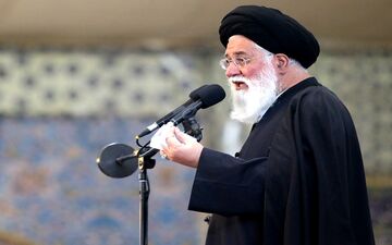 
امام جمعه مشهد: موسیقی را حرام نمی‌دانم/با برگزاری کنسرت در سراسر کشور مخالفم
