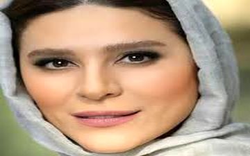 «سحر دولتشاهی» در نشست خبری «امیر» آبی پوش شد