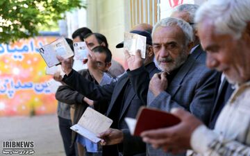آخرین رای ها، شعبه های شلوغ و جمعیت زیاد