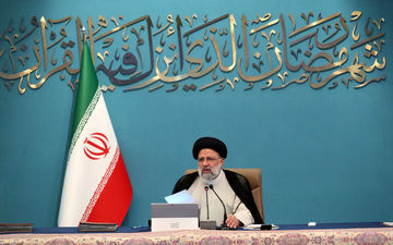 
رئیسی درباره کاهش هزینه های درمانی وعده داد