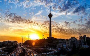 هوای تهران در وضعیت قابل قبول