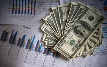 اختصاص ۱۱.۱میلیارد دلار ارز ۴۲۰۰ به کالاهای اساسی 