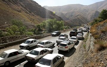 ترافیک سنگین در "هراز"/بارش باران در محورهای دو استان
