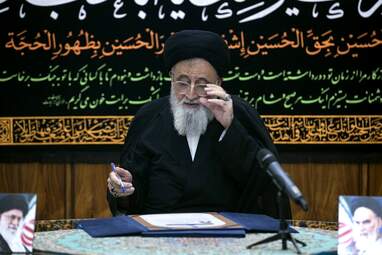 امضای اعتبارنامه ریاست جمهوری پزشکیان توسط اعضای شورای نگهبان به روایت تصویر
