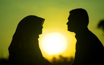 رابطه جنسی  با همسر در در ماه مبارک رمضان‌|نظر علما در این باره چیست؟ 