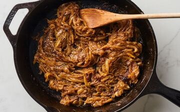 طرز تهیه پیاز کاراملی | نکات خانه داری