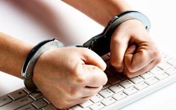جاعل مدارک بیمارستان‌های مشهد به دام پلیس افتاد
