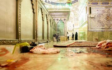 غم انگیزترین تصویر دلخراش از محوطه خونین حرم شاهچراغ