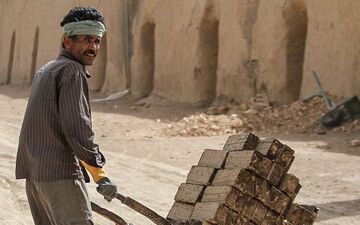 تخلف یا جرم؟ پیامدهای خطرناک استخدام اتباع بیگانه غیرمجاز که نمی‌دانستید