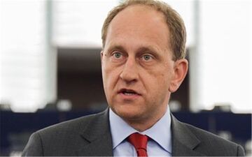   اقدام ترامپ بدون شک امنیت در خاورمیانه را به خطر می اندازد