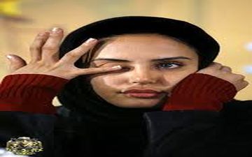 ژست الناز شاکردوست روی تخت بیمارستان