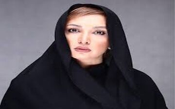 سلفی خانم بازیگر در رستورانی در کانادا