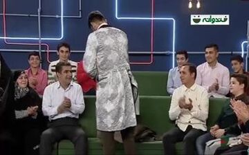 هدیه جالب جناب‌خان به بیرانوند و شوخی های با مزه