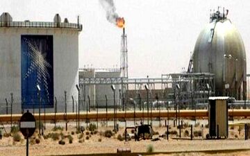دولت سعودی از وقوع آتش‌سوزی در پالایشگاه الریاض خبر داد
