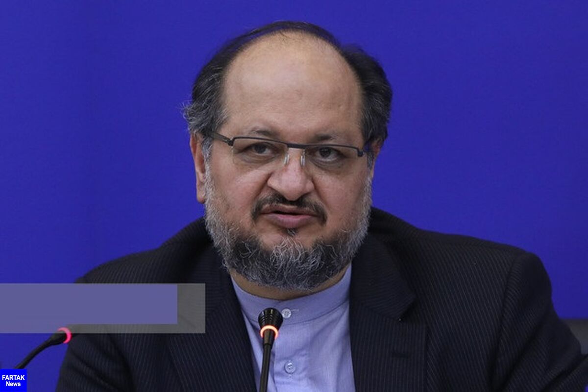 وزیر تعاون پیش از خطبه‌های نماز جمعه تاکید کرد: اصلاح نظام دستمزد را جدی بگیرید