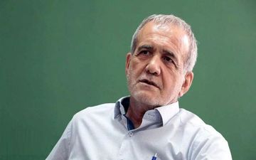 ورود پزشکیان نامزد انتخابات ریاست جمهوری به صدا و سیما برای شرکت در مناظره + ویدئو