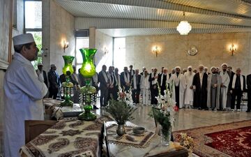 نصف جهان، الگویی برای همزیستی پیروان ادیان