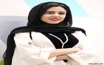 ماهور الوند در کنار پدر کارگردانش