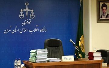 قضات سابق؛ وکلای وارد کنندگان تلفن همراه با ارز دولتی شدند