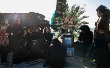  گزارش میدانی نیویورک تایمز از زلزله زدگان کرمانشاه