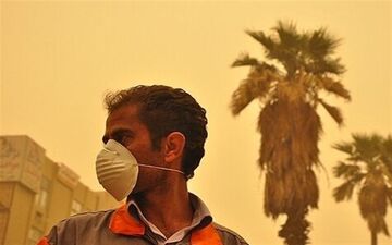 طوفان ۱۰۰ کیلومتری گرد و خاک سیستان را درنوردید؛ کاهش دید در زابل و زهک
