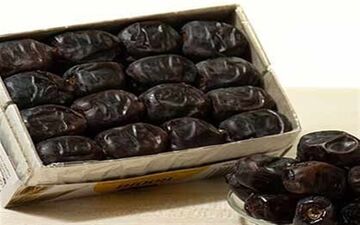 توزیع خرما با نرخ مصوب در میادین میوه و تره بار تا ۱۳ فروردین 