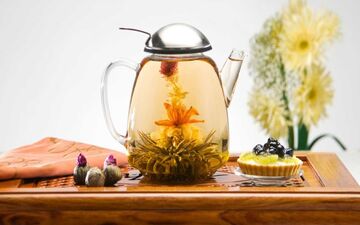 بهترین دمنوش‌های توصیه شده از طب ایرانی برای درمان سرفه خشک و سرماخوردگی
