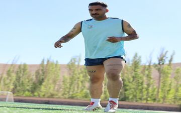 بازوبند روی دست ستاره ایرانی؛ علی مبارکی کاپیتان چوارقورنه در شروع لیگ عراق