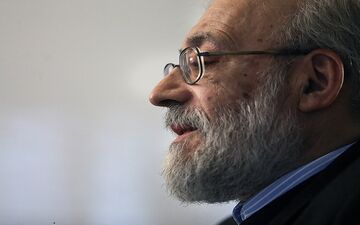 جواد لاریجانی در "دست خط" از "فرجام برجام" تا انتخابات ۱۴۰۰ می‌گوید 