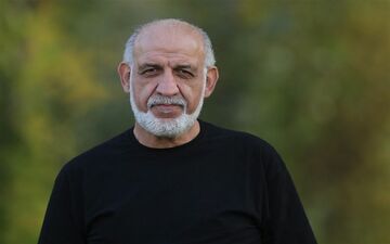 ستاره اسبق استقلال در بستری بیماری/ خطیر به عیادت رفت+تصویر