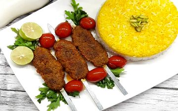 طرز تهیه کباب تابه‌ای زعفرانی – کبابی آسان و لذیذ بدون نیاز به سیخ