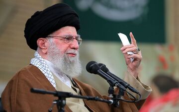توصیه‌ها و هشدارهای رهبر معظم انقلاب به نامزدهای انتخابات برای رعایت اخلاق انتخاباتی + ویدئو