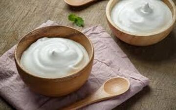 طرز تهیه ماست خانگی خوشمزه و کاملاً غلیظ و کشدار !