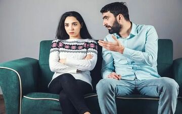 معنی زبان بدن همسرت؛ حرکتی که یه زنگ خطره