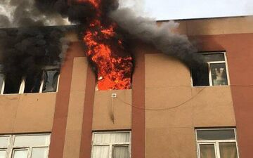 جنایت هولناک پسر ۳۷ ساله / مادر و برادر معلول در دام آتش / نجات مادر و پسر معلول از آتش جهنمی