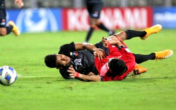 داور باید چند پنالتی برای پرسپولیس مقابل گوا می‌گرفت؟ 
