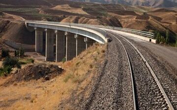 توسعه شبکه ریلی: راه‌آهن به دنبال رفع موانع و افزایش بهره‌وری
