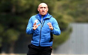 منصوریان شوکه شد/ شایعه جنجالی ستاره‌های استقلال را رفتنی کرد!