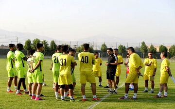 شاگردان نکونام به مصاف گل گهر می روند