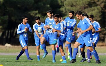  اسم رمز استقلال؛هشتگ با هم (عکس)
