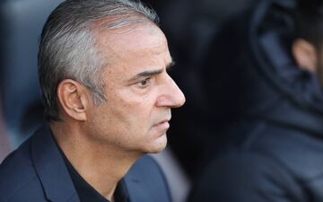 استعفای کارتال به دلیل پرتاب بطری از سوی هوادار