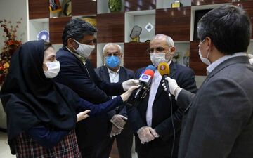 شایعه کاهش حقوق فرهنگیان صحت ندارد!