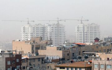 گردوخاک و باد شدید در تهران