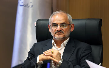 حاجی‌میرزایی: مدارس باید در همه مناطق به‌جز مناطق قرمز باز باشد
