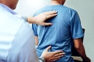 فرق سیاتیک و گرفتگی عضلات؛ علائم و تشخیص سریع