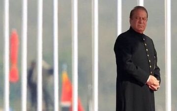 دیوان عالی پاکستان نواز شریف را از ریاست حزب حاکم عزل کرد