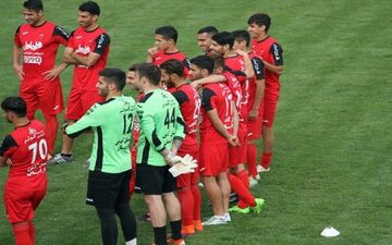 هواداران معترض به اتحاد پرسپولیس! 