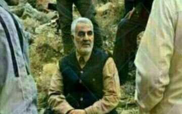 سردار سلیمانی در کنار شیر دره پنجشیر +عکس