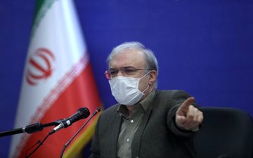 نمکی: ایران در زمینه تهیه واکسن چراغ خاموش حرکت می کند