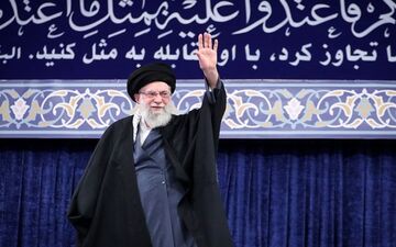 تکذیب انتساب یک شعر به رهبر شهید انقلاب توسط دفتر حفظ و نشر آثار ایشان